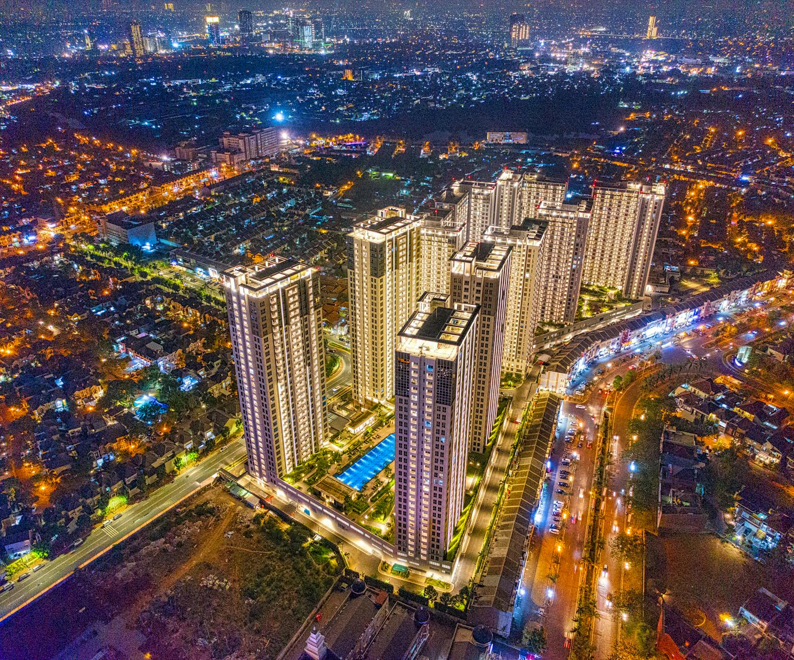 Gambar ilustrasi pembangunan kota dengan fokus pada pembangunan fisik, pertanahan, dan perumahan yang modern dan terstruktur